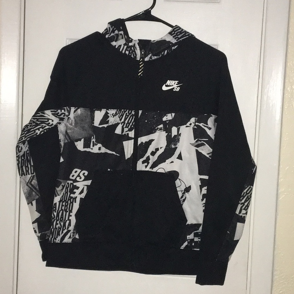 Boys black and white nike  jacket